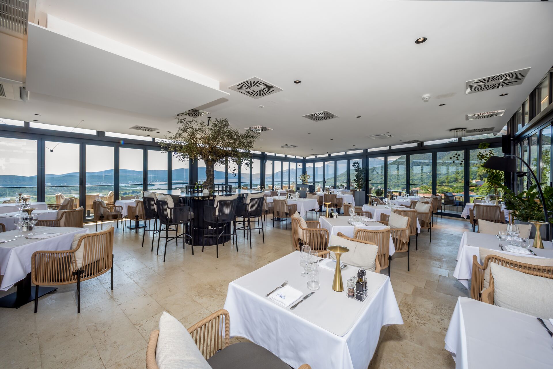 Cielo Restaurant 5
